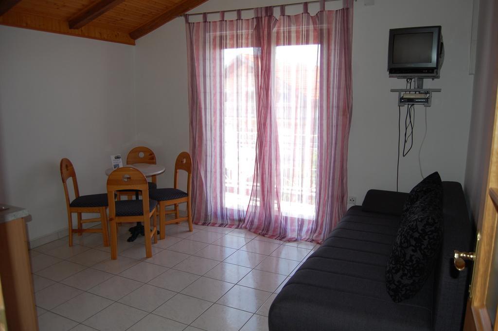 Apartments Bojanic فوديس الغرفة الصورة